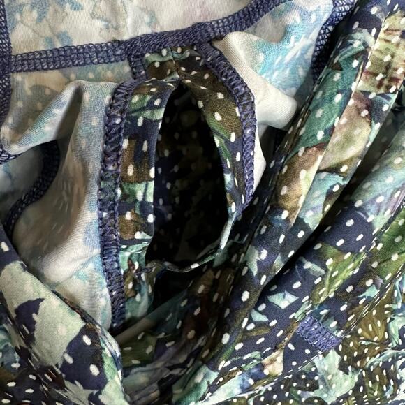 LULULEMON Runbeam Hoodie Floral Sport Women's Pullover Long Sleeve Top - Picture 5 of 8